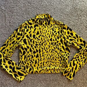 Yellow and black long sleeve shirt Leopard print.